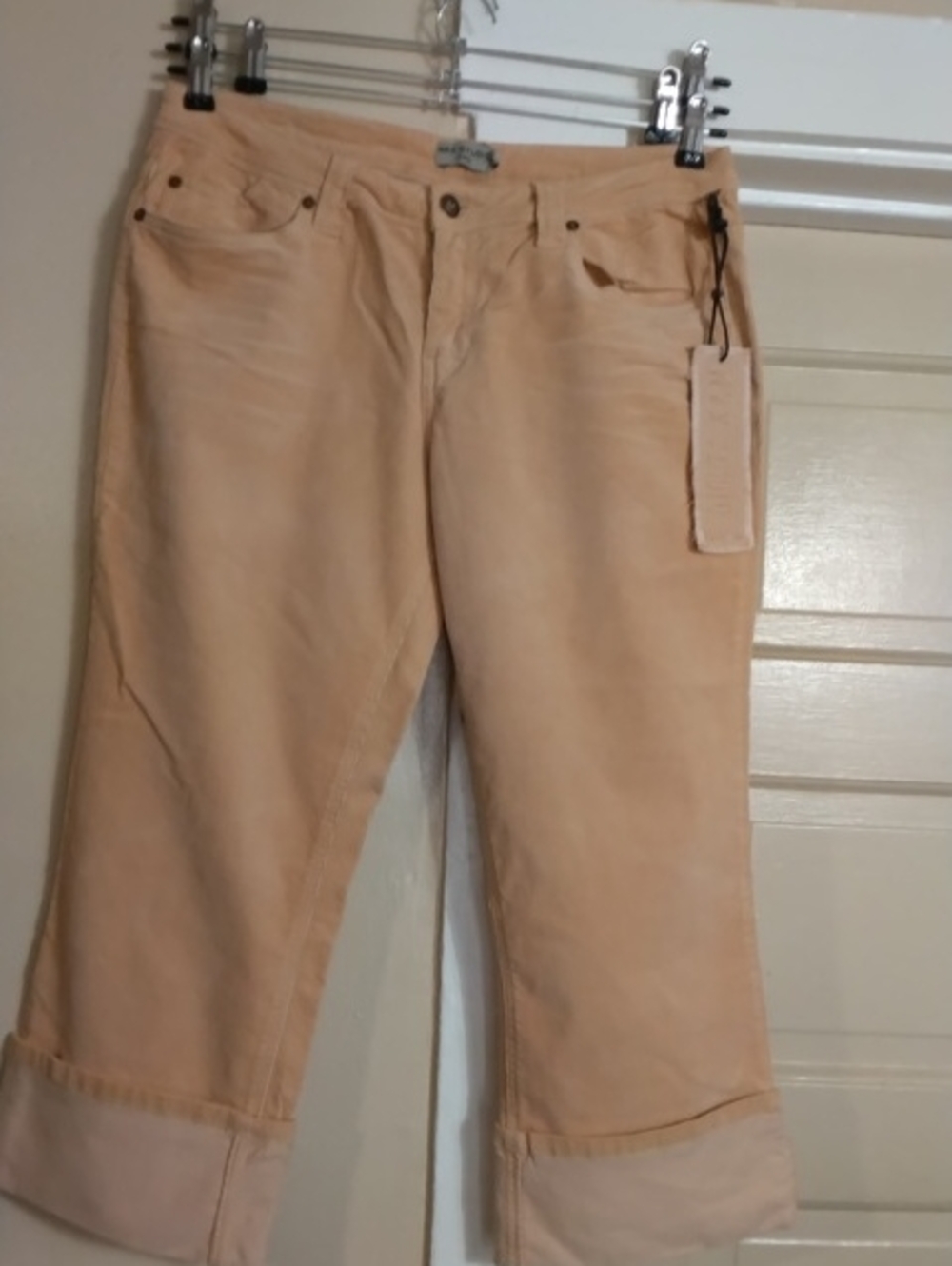 Max Studio Peach-Tan Cropped Jeans with Cuffed Hem